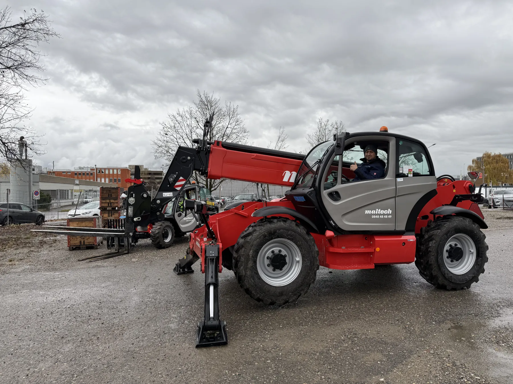 Ausbildner im Hochregal-Training